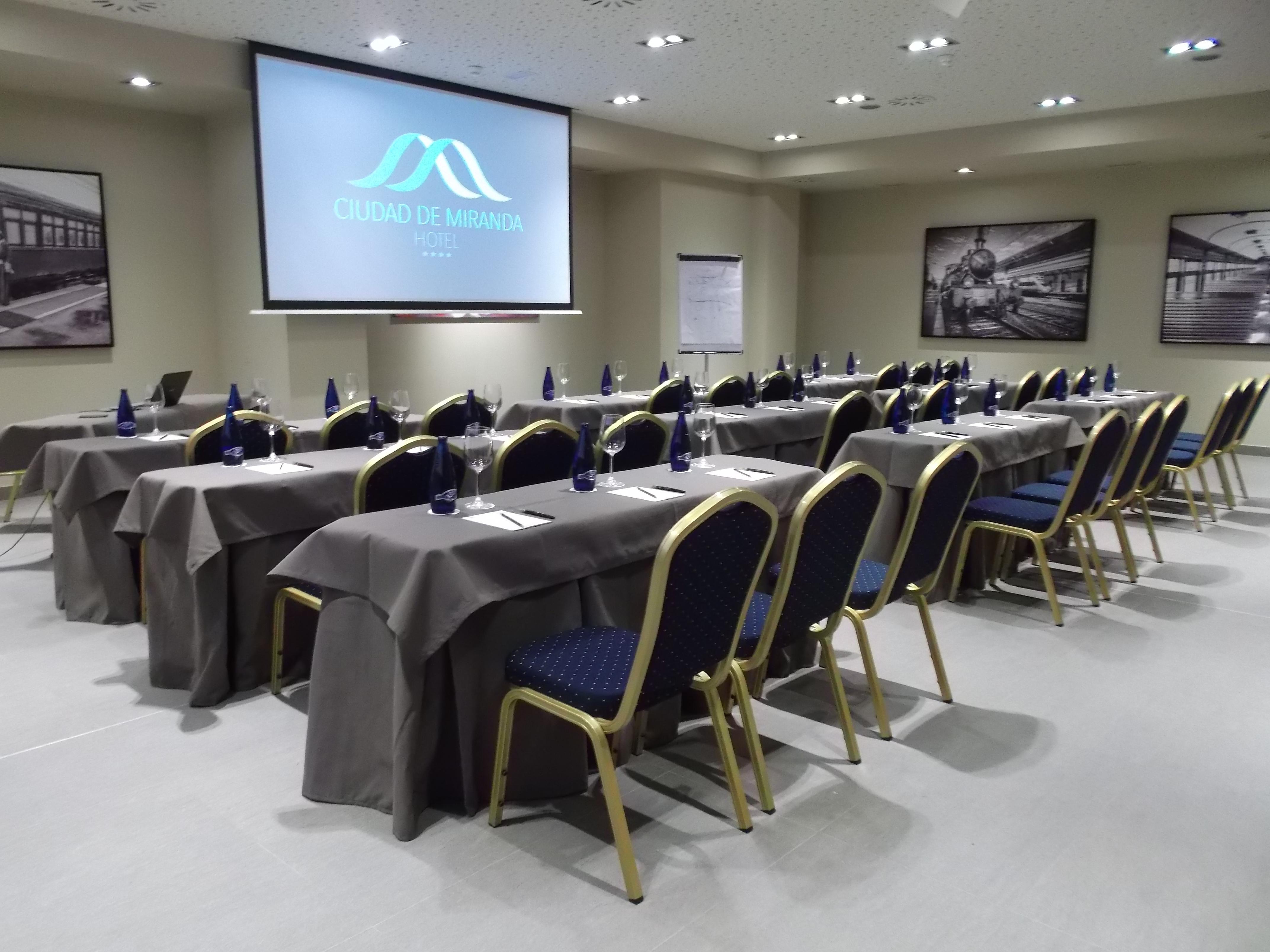Sercotel Ciudad De Miranda Миранда де Ебро Екстериор снимка