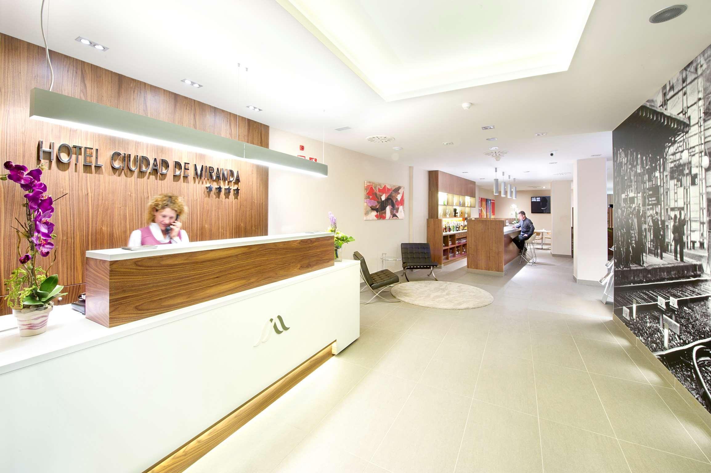 Sercotel Ciudad De Miranda Миранда де Ебро Екстериор снимка